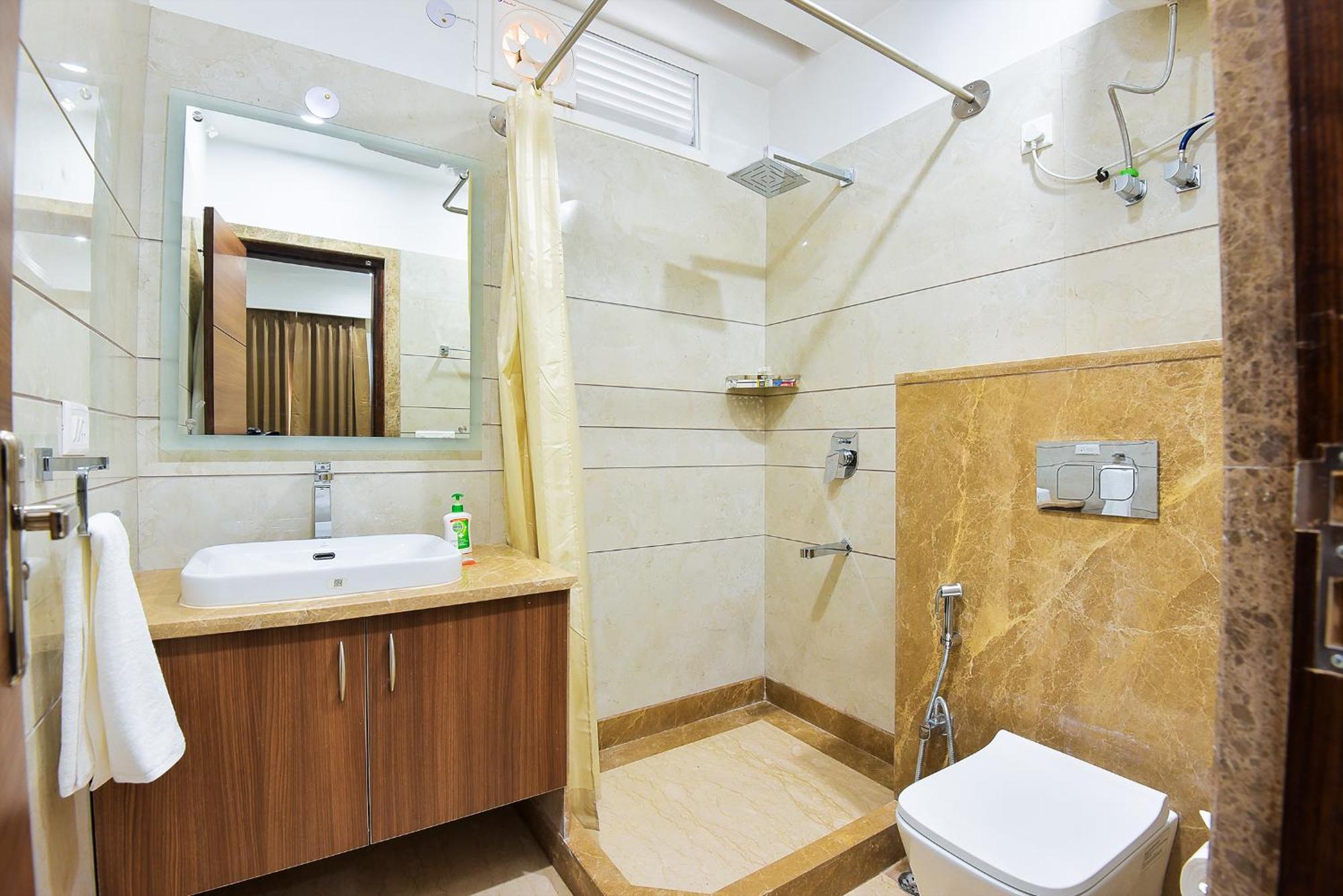 Olive Service Apartments - Golf Course Road غورغاون المظهر الخارجي الصورة
