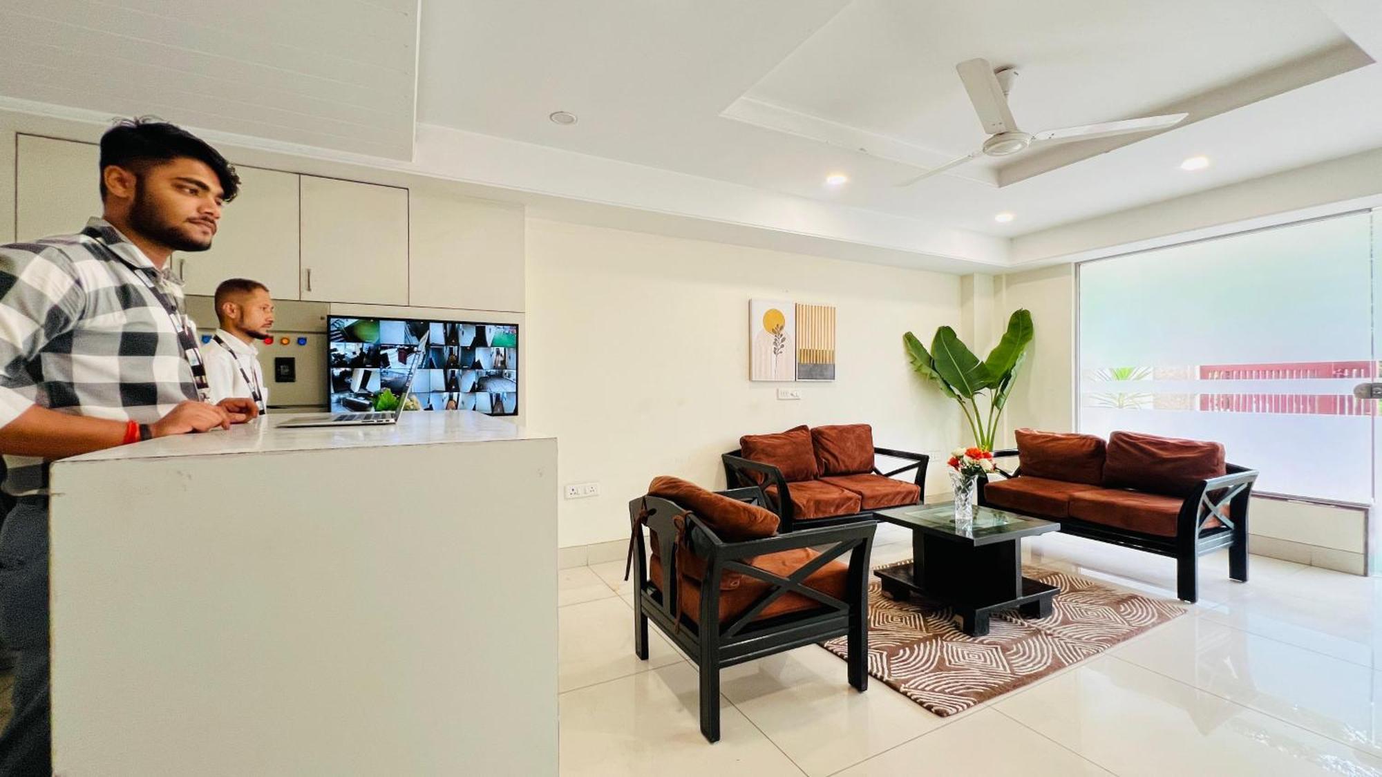 Olive Service Apartments - Golf Course Road غورغاون المظهر الخارجي الصورة